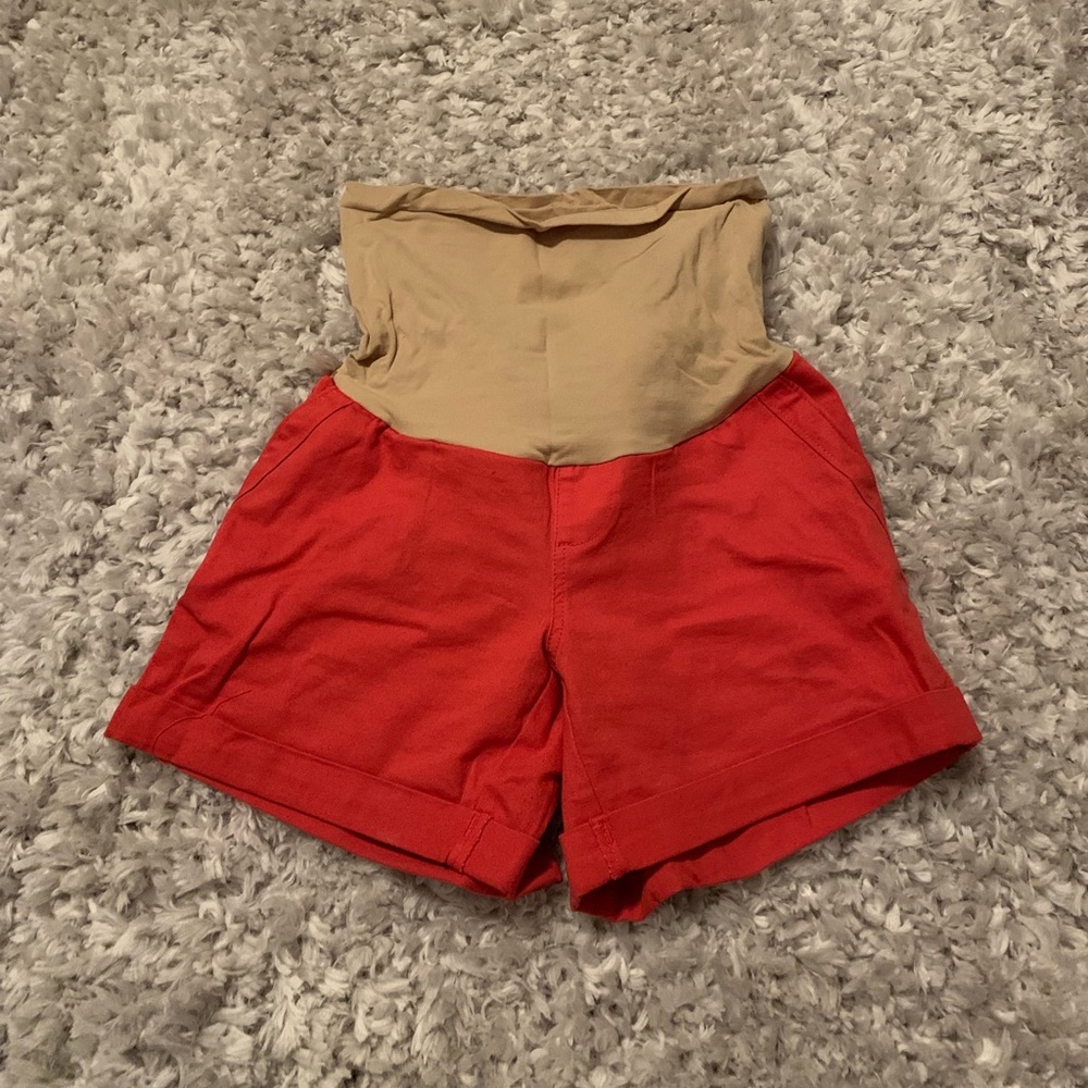 Coral maternity shorts